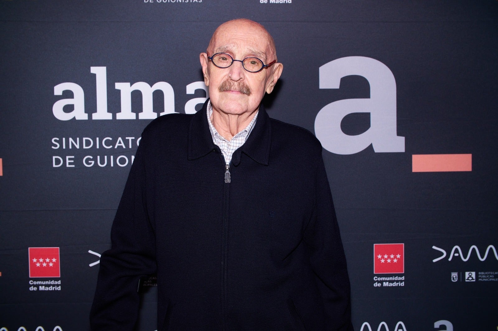 Muere Eduardo Ladrón de Guevara, cocreador de 'Cuéntame cómo pasó' Muere Eduardo Ladrón de Guevara, cocreador de 'Cuéntame cómo pasó'