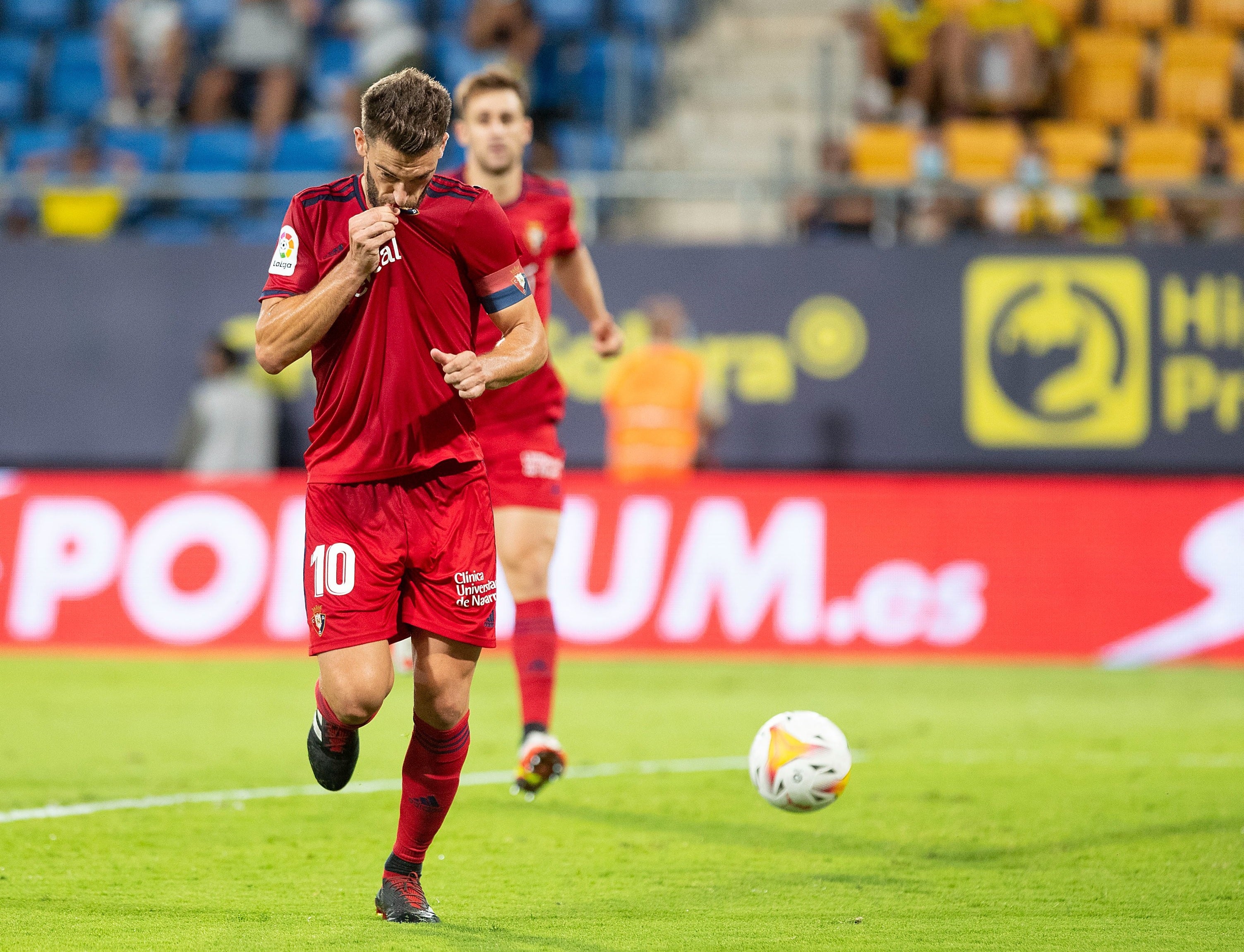 Roberto Torres: "Yo quería retirarme en Osasuna, para mí nunca ha habido un sitio mejor" Roberto Torres: "Yo quería retirarme en Osasuna, para mí nunca ha habido un sitio mejor"