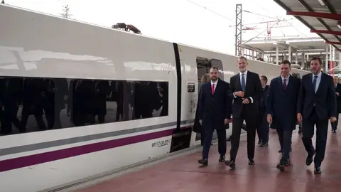 La Variante de Pajares se ha inaugurado 19 años y 4.000 millones de euros después La Variante de Pajares se ha inaugurado 19 años y 4.000 millones de euros después