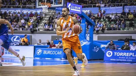 Yunio Barrueta, del Leyma Basquet Coruña En el partido jugado en Burgos