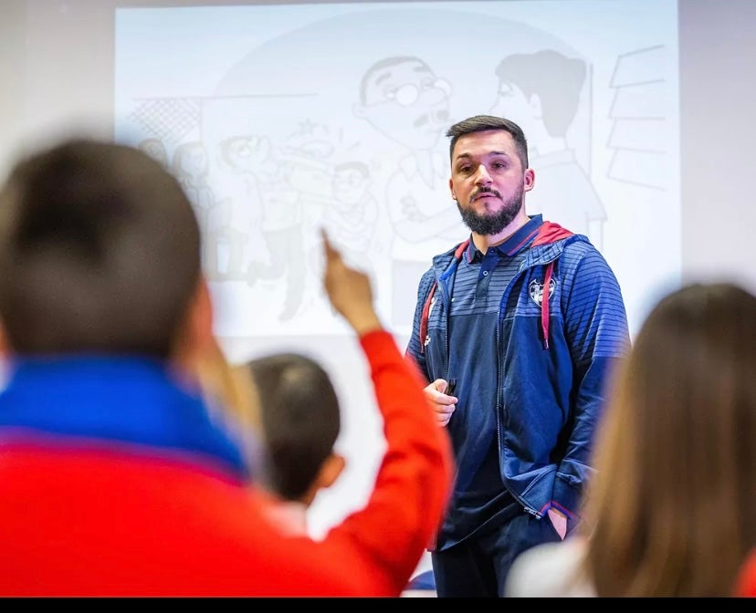La Fundació Llevant UD Cent Anys, contra el bulling La Fundació Llevant UD Cent Anys, contra el bulling