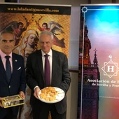 El Hermano Mayor de la Hermandad de Nuestra Señora de la Antigua junto al presidente de los Hoteleros de Sevilla El Hermano Mayor de la Hermandad de Nuestra Señora de la Antigua junto al presidente de los Hoteleros de Sevilla