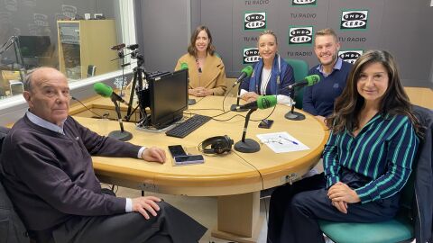 De izq. a dcha.: Jos&eacute; Ru&iacute;z, Esther D&iacute;ez, Celia Lastra, Mariano Valera y Mayte Vilaseca