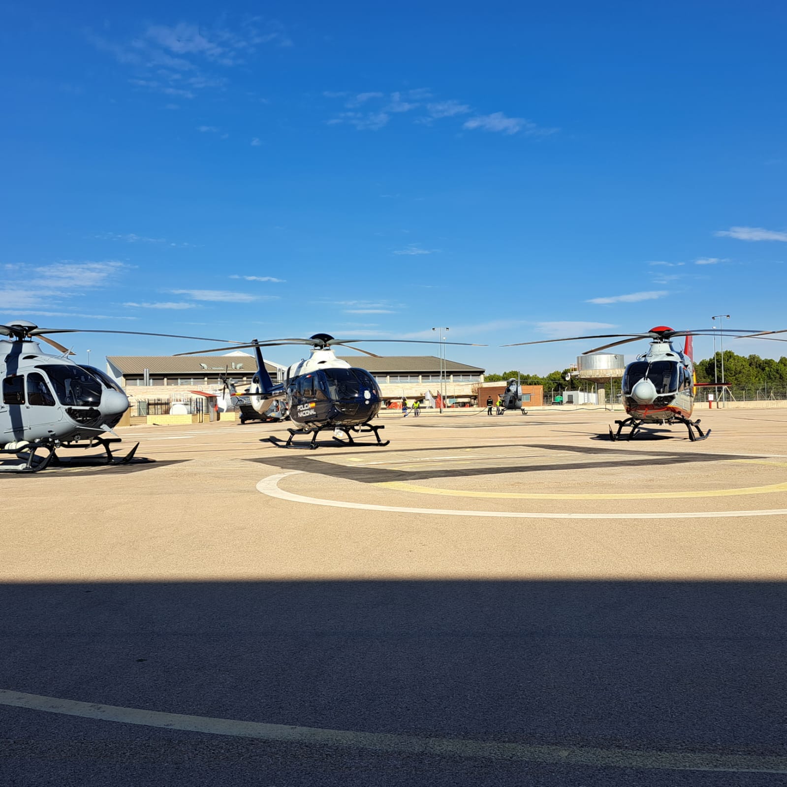 Airbus Helicopters entrega cuatro helicópteros H135 simultáneos en España Airbus Helicopters entrega cuatro helicópteros H135 simultáneos en España