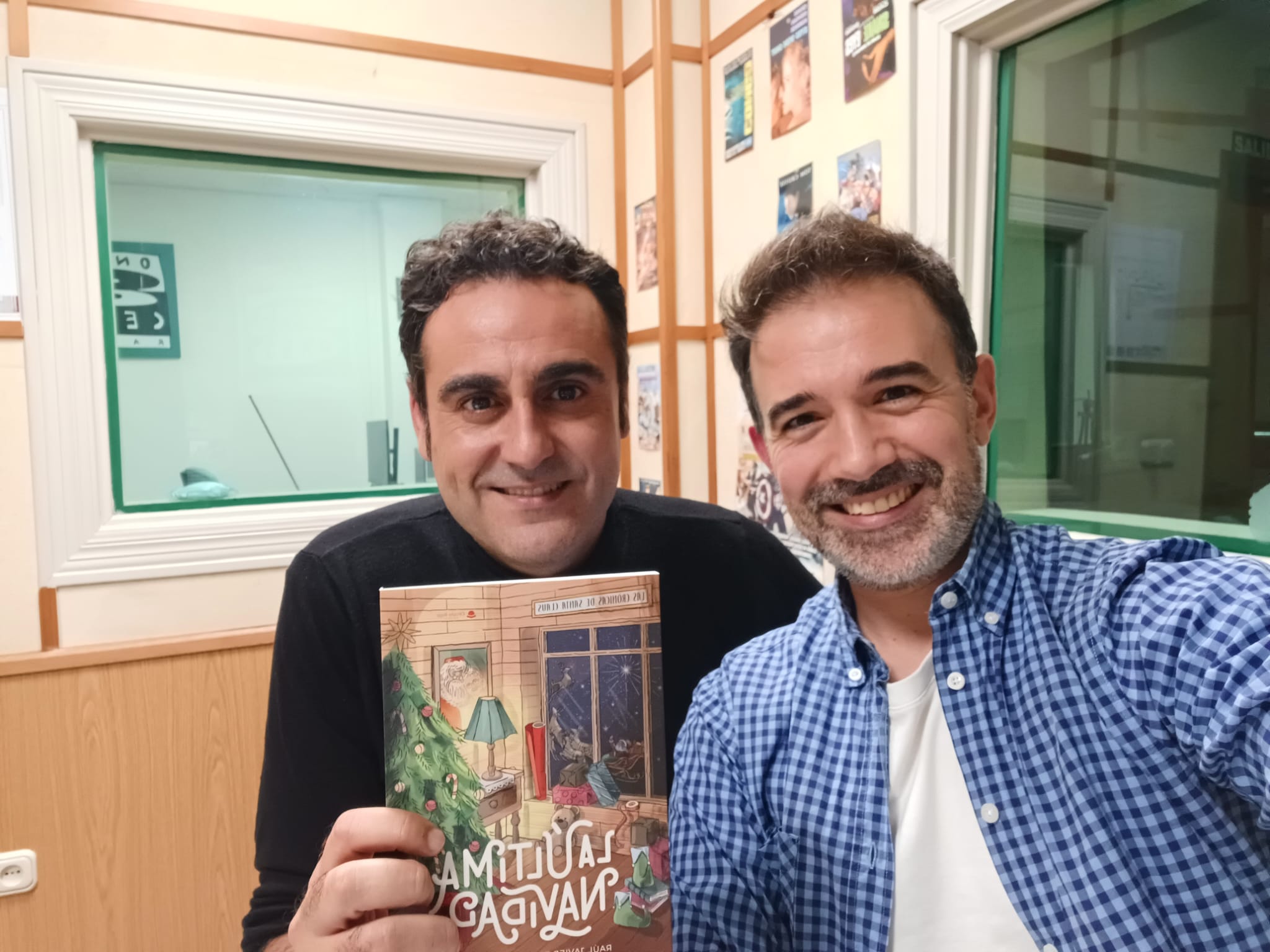 Javier Fernández presenta su libro 'Las Crónicas de Santa Claus: La última Navidad' Javier Fernández presenta su libro 'Las Crónicas de Santa Claus: La última Navidad'