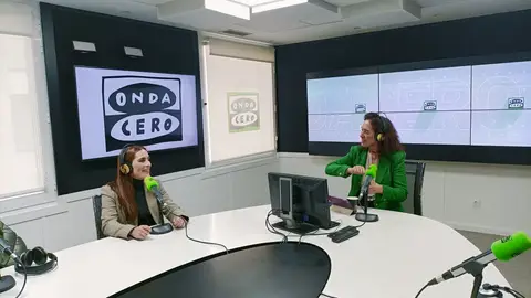 Raquel Díaz i Ariadna Belver durant la tertúlia del Lideratges Raquel Díaz i Ariadna Belver durant la tertúlia del Lideratges