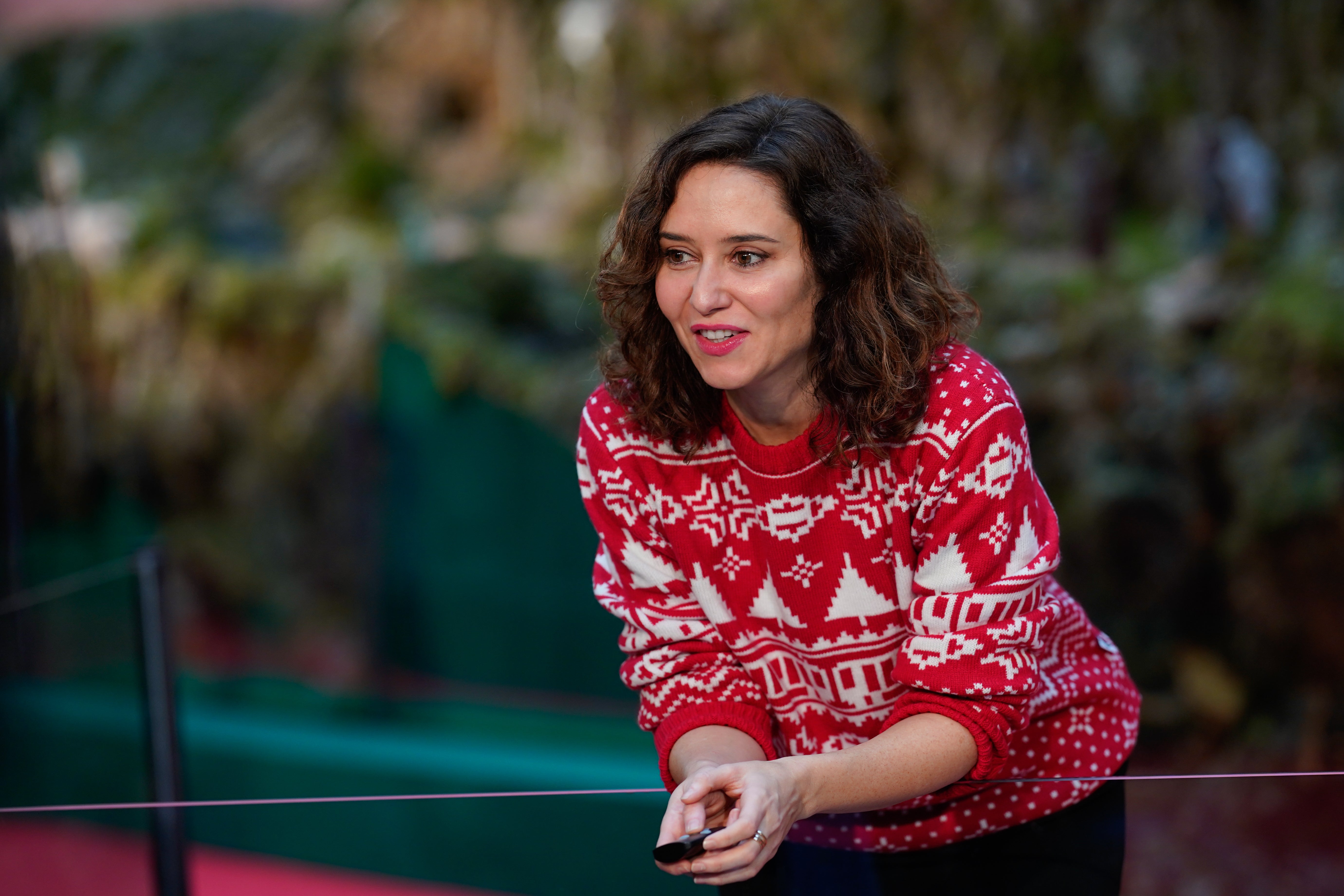 Ayuso inaugura la Navidad: "Cuanto más odio, más amor" Ayuso inaugura la Navidad: "Cuanto más odio, más amor"