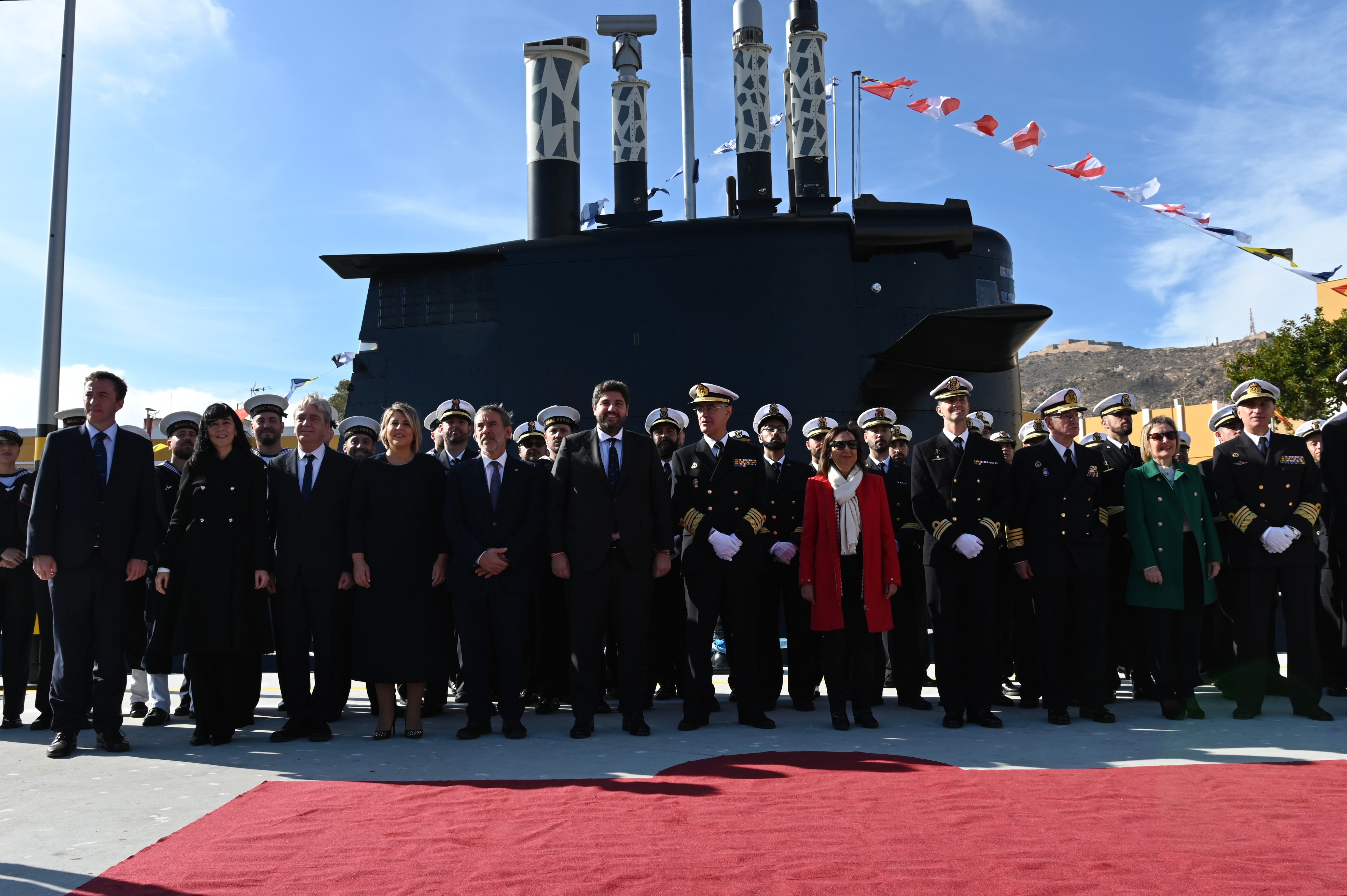 La Armada recibe el submarino S-81 'Isaac Peral' que sitúa a España en la vanguardia tecnológica naval La Armada recibe el submarino S-81 'Isaac Peral' que sitúa a España en la vanguardia tecnológica naval