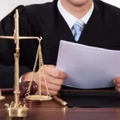 Los abogados y procuradores del turno de oficio secundan una huelga indefinida Los abogados y procuradores del turno de oficio secundan una huelga indefinida