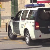 Vehículo de la Guardia Civil Vehículo de la Guardia Civil