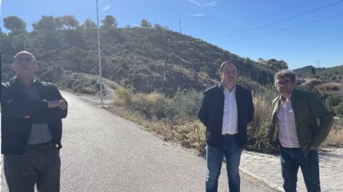 Instalan luminarias en accesos rurales de Finestrat