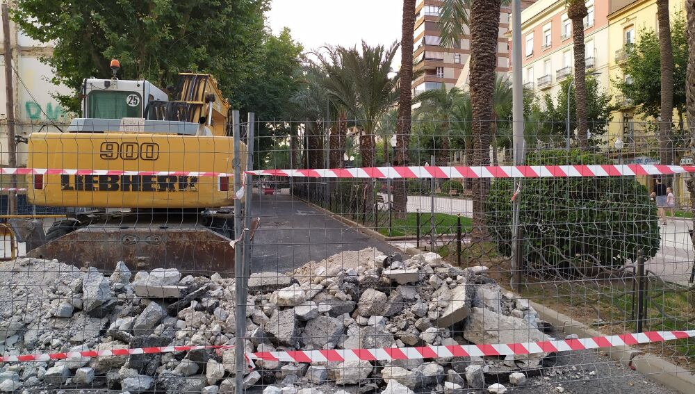 Así comenzaron las obras en la avenida del Doctor Gadea este verano 