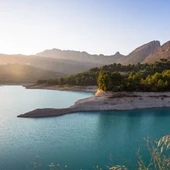 Benimantell suspende temporalmente la concesión de licencias de construcción en el Pantano de Guadalest. Benimantell suspende temporalmente la concesión de licencias de construcción en el Pantano de Guadalest.