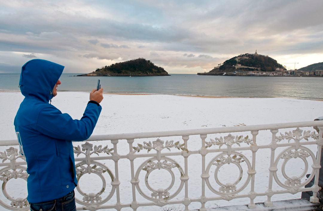 El frío se instala en España hasta el viernes, pero el fin de semana pueden superarse los 32ºC El frío se instala en España hasta el viernes, pero el fin de semana pueden superarse los 32ºC