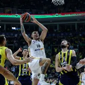El Real Madrid cosecha su primera derrota en Euroliga El Real Madrid cosecha su primera derrota en Euroliga