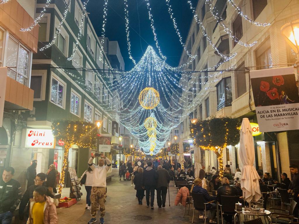 Cuándo se encienden las luces de Navidad en Torrevieja 2023: el mejor lugar para verlas Cuándo se encienden las luces de Navidad en Torrevieja 2023: el mejor lugar para verlas