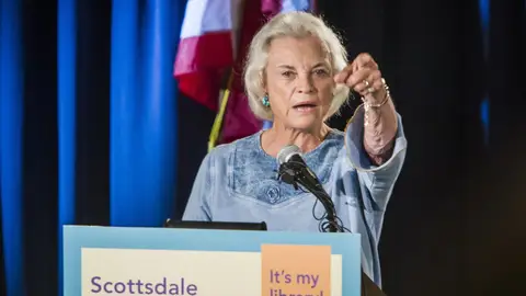 Muere Sandra Day O'Connor, la primera mujer jueza del Supremo de Estados Unidos Muere Sandra Day O'Connor, la primera mujer jueza del Supremo de Estados Unidos