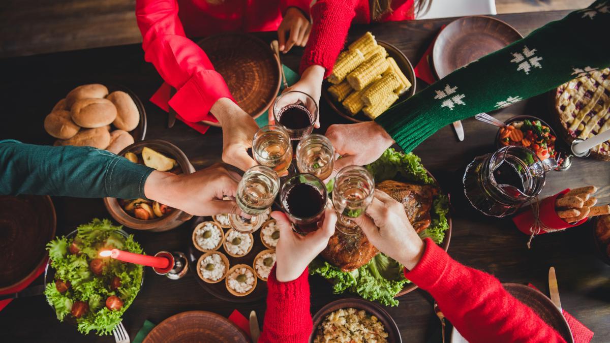 ¿Cómo debemos comportarnos en una cena de empresa, según los psicólogos? ¿Cómo debemos comportarnos en una cena de empresa, según los psicólogos?
