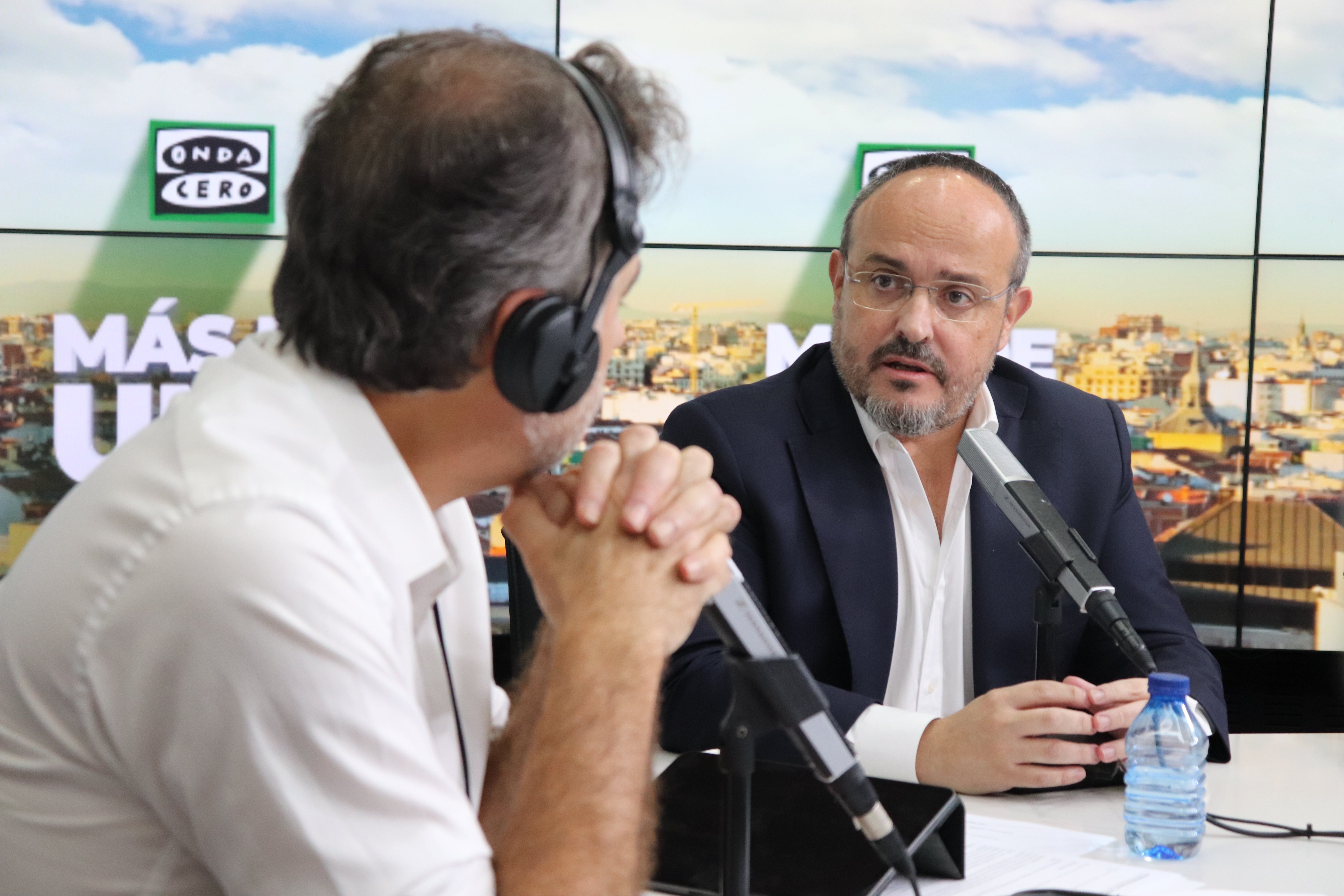 Alejandro Fernández critica que Sánchez acepte con el independentismo "la lógica de un conflicto armado entre dos estados" Alejandro Fernández critica que Sánchez acepte con el independentismo "la lógica de un conflicto armado entre dos estados"