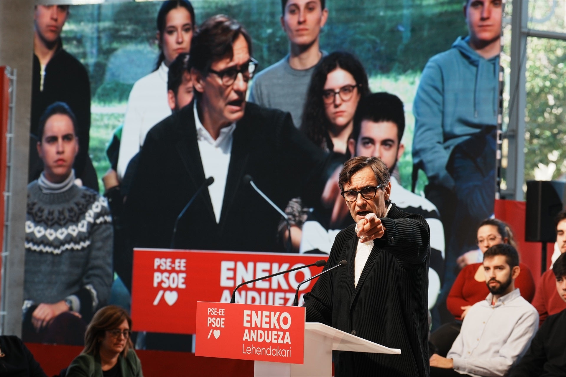 Illa insiste en que España no va a desaparecer y censura a quienes tienen "miedo a hablar con los que piensan distinto" Illa insiste en que España no va a desaparecer y censura a quienes tienen "miedo a hablar con los que piensan distinto"