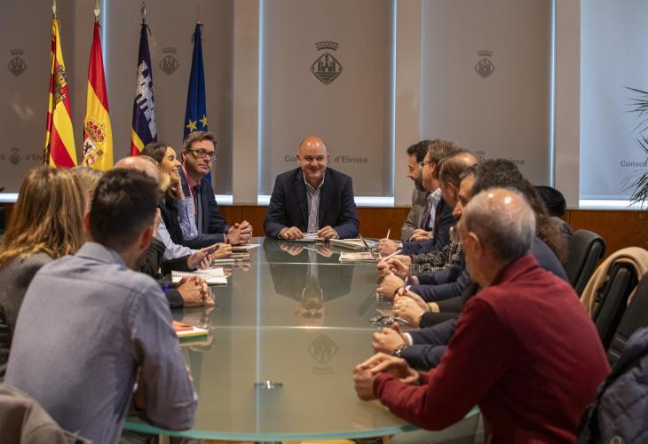 El Govern balear invertirá 22,4 millones de euros en infraestructuras educativas en Ibiza y Formentera El Govern balear invertirá 22,4 millones de euros en infraestructuras educativas en Ibiza y Formentera