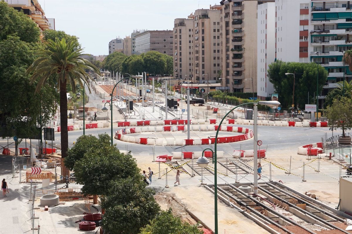 Abre al tráfico la Avenida San Francisco Javier Abre al tráfico la Avenida San Francisco Javier