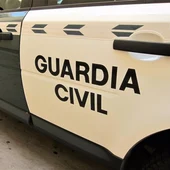 Vehículo de la Guardia Civil Vehículo de la Guardia Civil