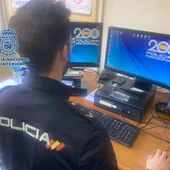 Agente de la Policía Nacional Agente de la Policía Nacional