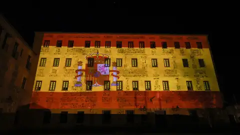 Una bandera de España virtual ondeará en la fachada de las Cortes en Toledo Una bandera de España virtual ondeará en la fachada de las Cortes en Toledo