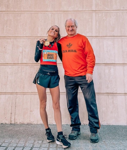 La influencer Verdeliss fulmina su récord de maratón en Valencia: "Lo difícil es el entrenamiento" La influencer Verdeliss fulmina su récord de maratón en Valencia: "Lo difícil es el entrenamiento"