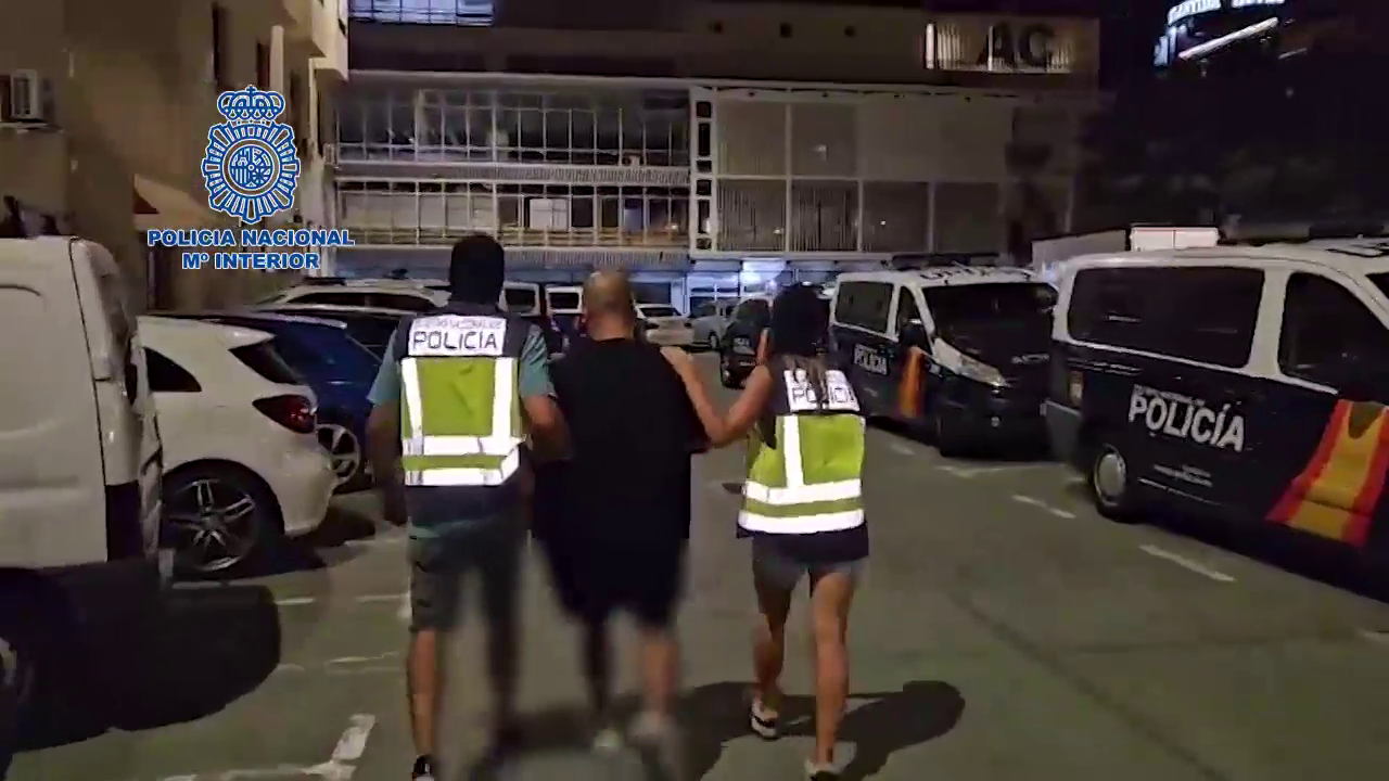 Alijo histórico: la Policía Nacional incauta mas de una tonelada de cocaína en un chalet de Tenerife Alijo histórico: la Policía Nacional incauta mas de una tonelada de cocaína en un chalet de Tenerife