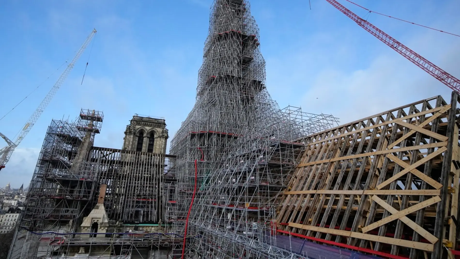 Macron inicia la cuenta atrás para la reapertura de Notre Dame tras el incendio de 2019