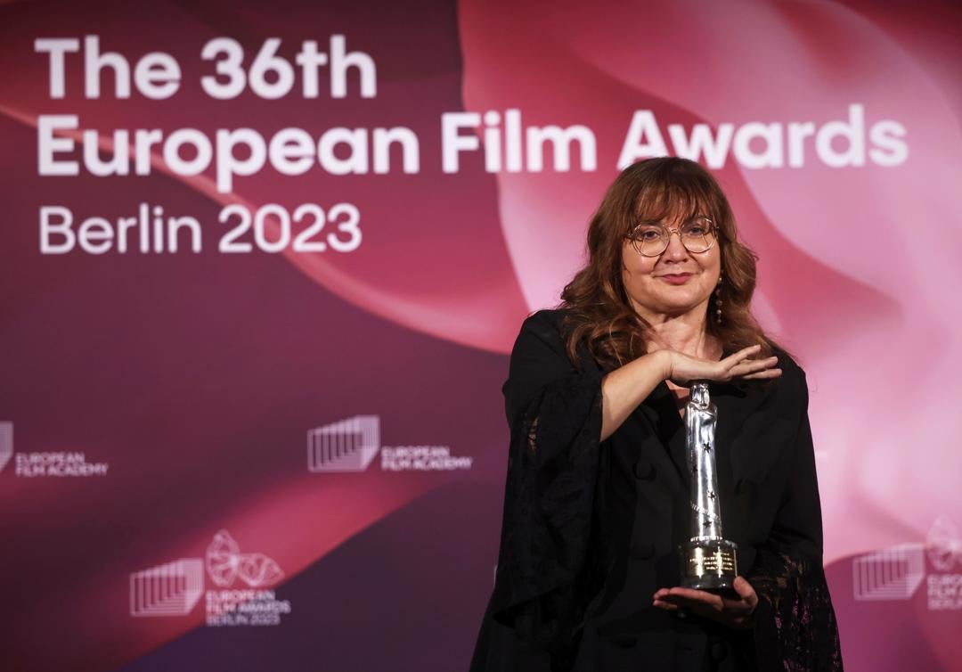 Isabel Coixet recibe el Premio Logro Europeo y anima a cineastas a creer en sus proyectos Isabel Coixet recibe el Premio Logro Europeo y anima a cineastas a creer en sus proyectos
