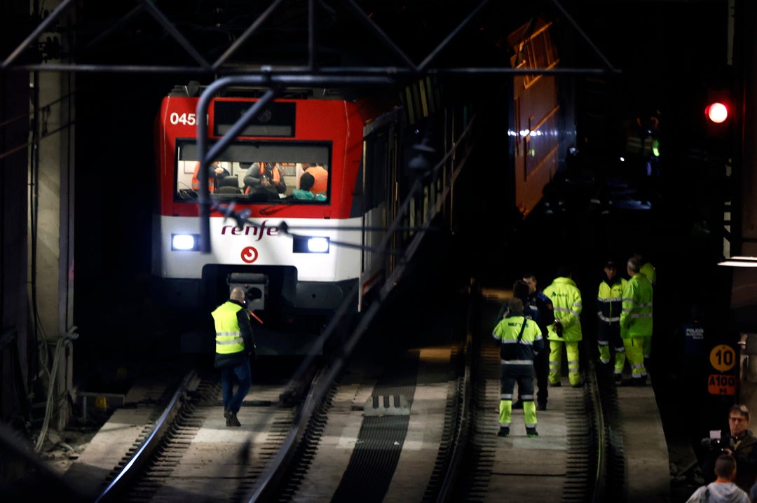 La circulación ferroviara entre Atocha y Recoletos ha sido restablecida esta madrugada La circulación ferroviara entre Atocha y Recoletos ha sido restablecida esta madrugada