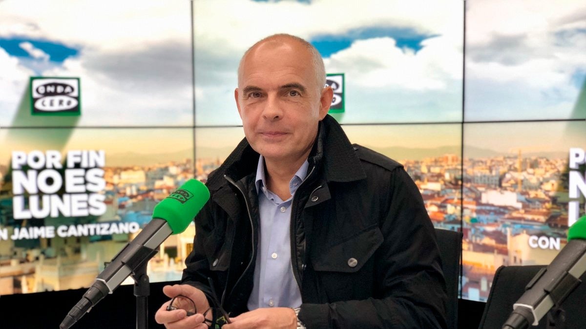 Sabino Méndez: "Ahora que llegan las vacaciones aprovechad para contemplar el mar con admiración, respeto y siempre con un aperitivo a mano" Sabino Méndez: "Ahora que llegan las vacaciones aprovechad para contemplar el mar con admiración, respeto y siempre con un aperitivo a mano"