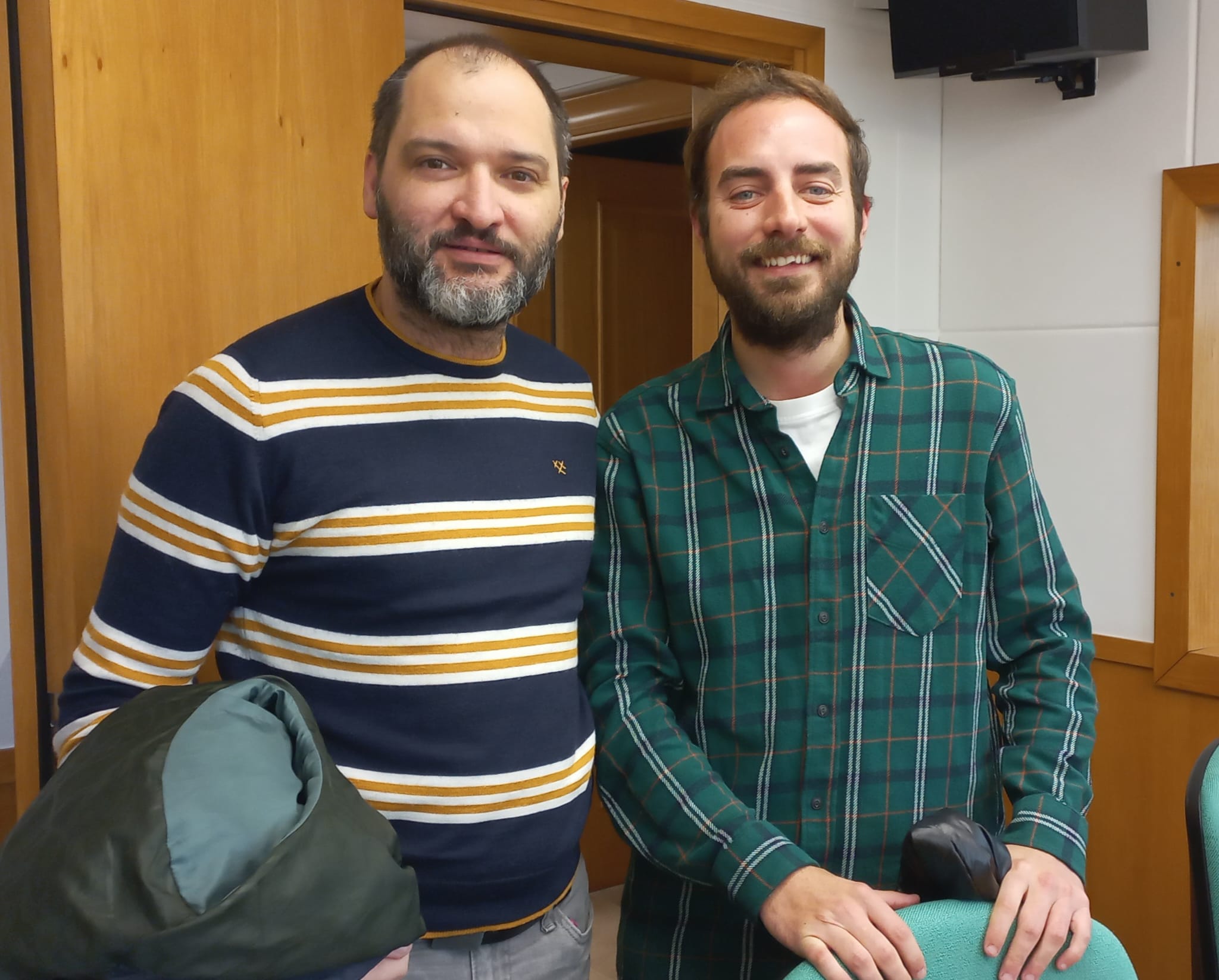 Tertúlia esportiva: El Lleida Esportiu goleja 3-0 el Cerdanyola, continua invicte al Camp d'Esports i manté el liderat Tertúlia esportiva: El Lleida Esportiu goleja 3-0 el Cerdanyola, continua invicte al Camp d'Esports i manté el liderat