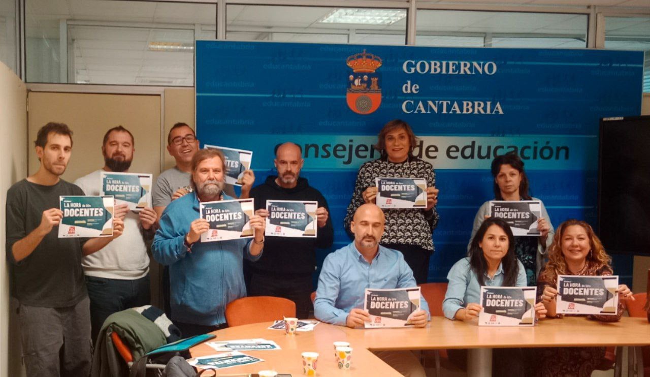 La Junta de Personal Docente de Cantabria se encierra en la consejería de Educación La Junta de Personal Docente de Cantabria se encierra en la consejería de Educación
