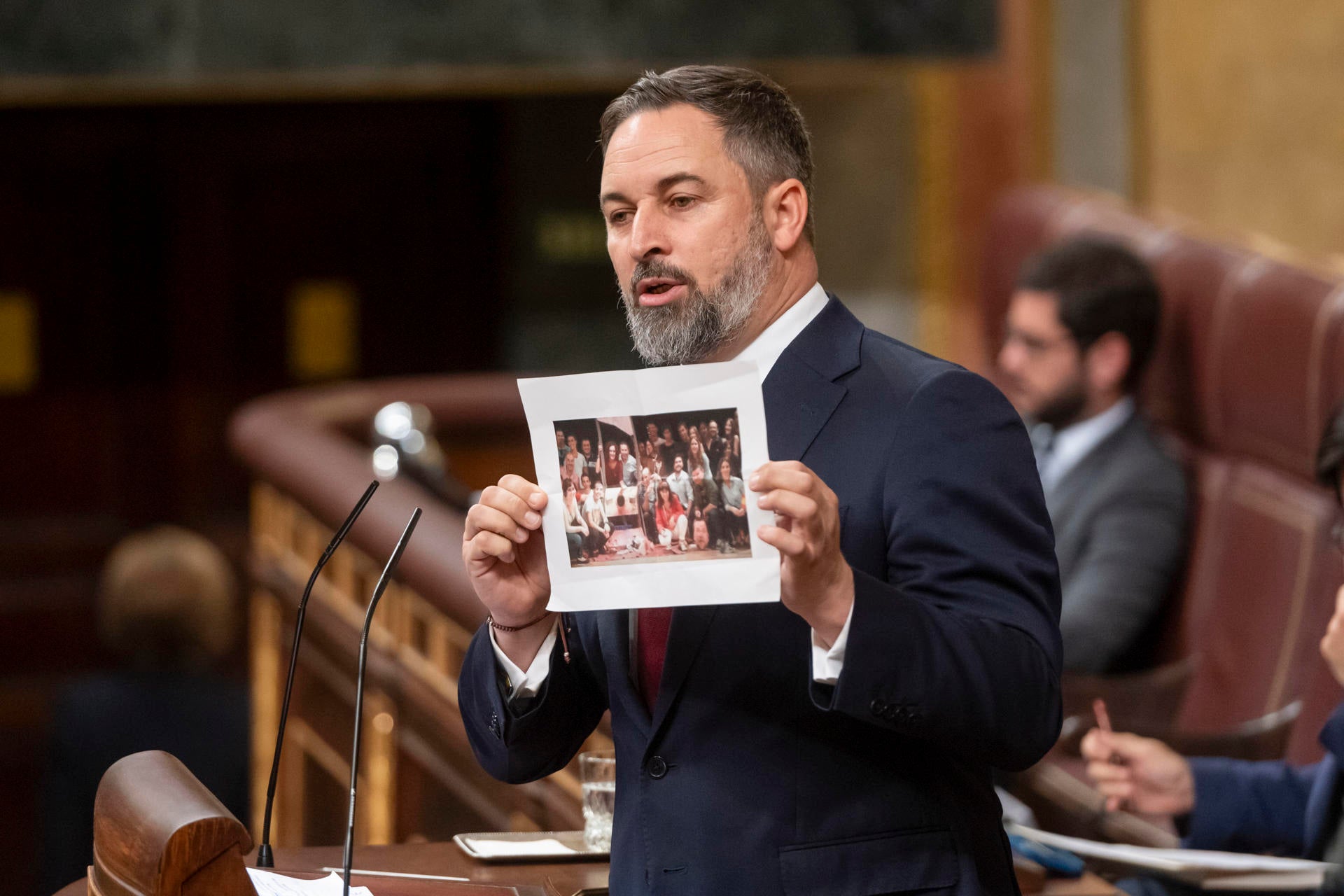 Abascal insta a Patxi López a denunciar ante la Fiscalía a los socialistas que "guillotinaron" a Rajoy en 2015 Abascal insta a Patxi López a denunciar ante la Fiscalía a los socialistas que "guillotinaron" a Rajoy en 2015