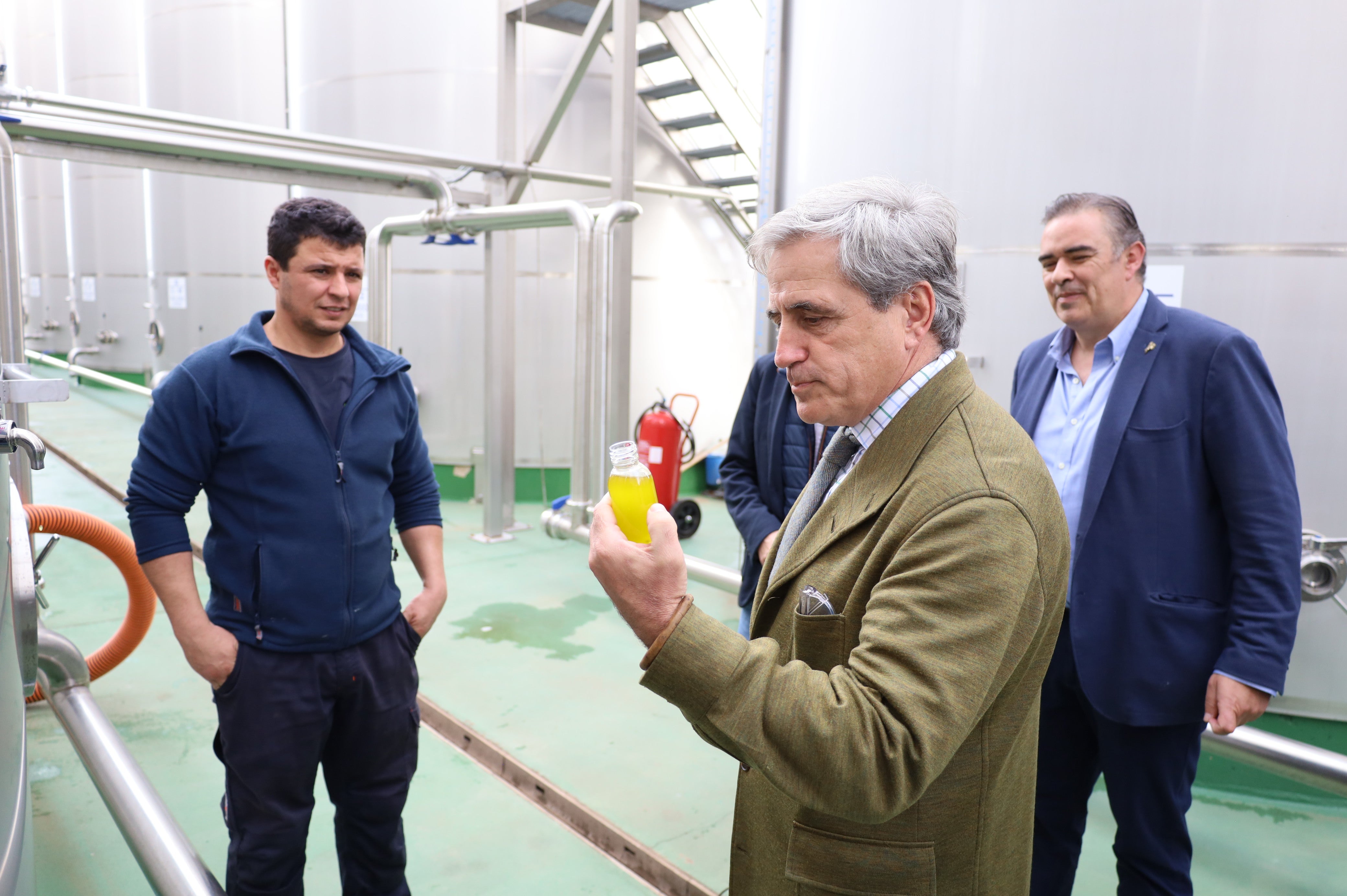 El Consejero de Gestión Forestal se reúne con el sector agrario, regantes y cooperativas de Guareña y su comarca El Consejero de Gestión Forestal se reúne con el sector agrario, regantes y cooperativas de Guareña y su comarca