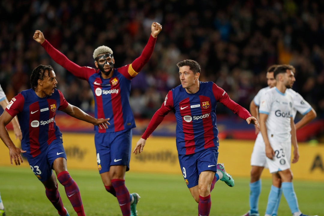 Lewandowski, Gündogan y Araujo viajan finalmente a Amberes Lewandowski, Gündogan y Araujo viajan finalmente a Amberes