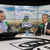 Carlos Alsina entrevistando al expresidente de Francia, Nicolas Sarkozy