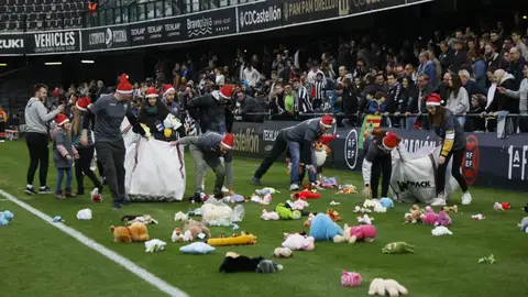 La lluvia de peluches regresa este domingo a Castalia La lluvia de peluches regresa este domingo a Castalia