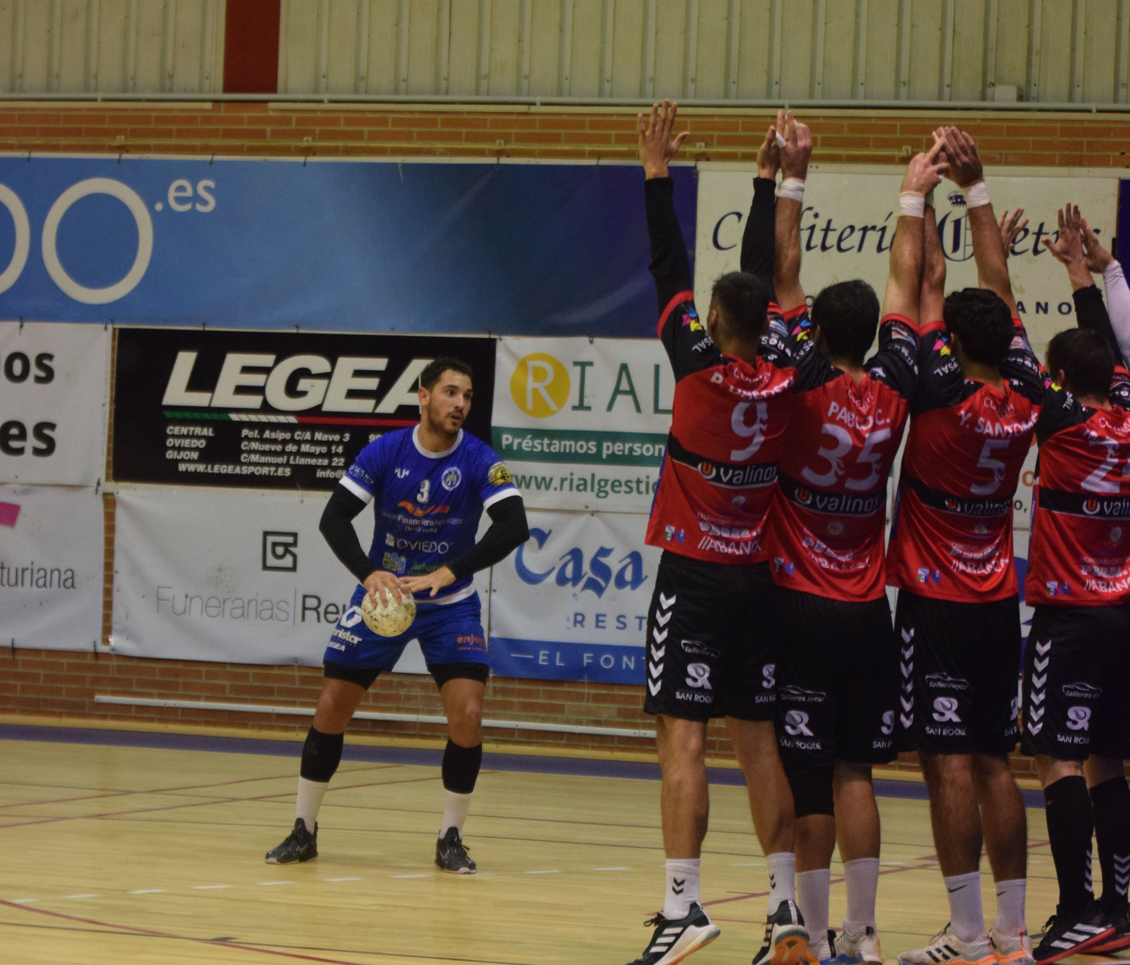 Un paso más hacia el objetivo Un paso más hacia el objetivo