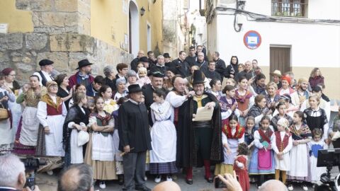 Imagen de archivo del alcalde de Suera, Pepe Mart&iacute; en una de las recreaciones. 
