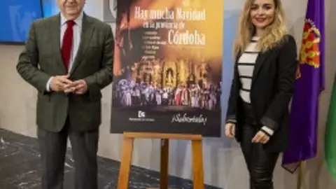 Salvador Fuentes y Narci Ruíz con el cartel de Navidad de la provincia de Córdoba Salvador Fuentes y Narci Ruíz con el cartel de Navidad de la provincia de Córdoba