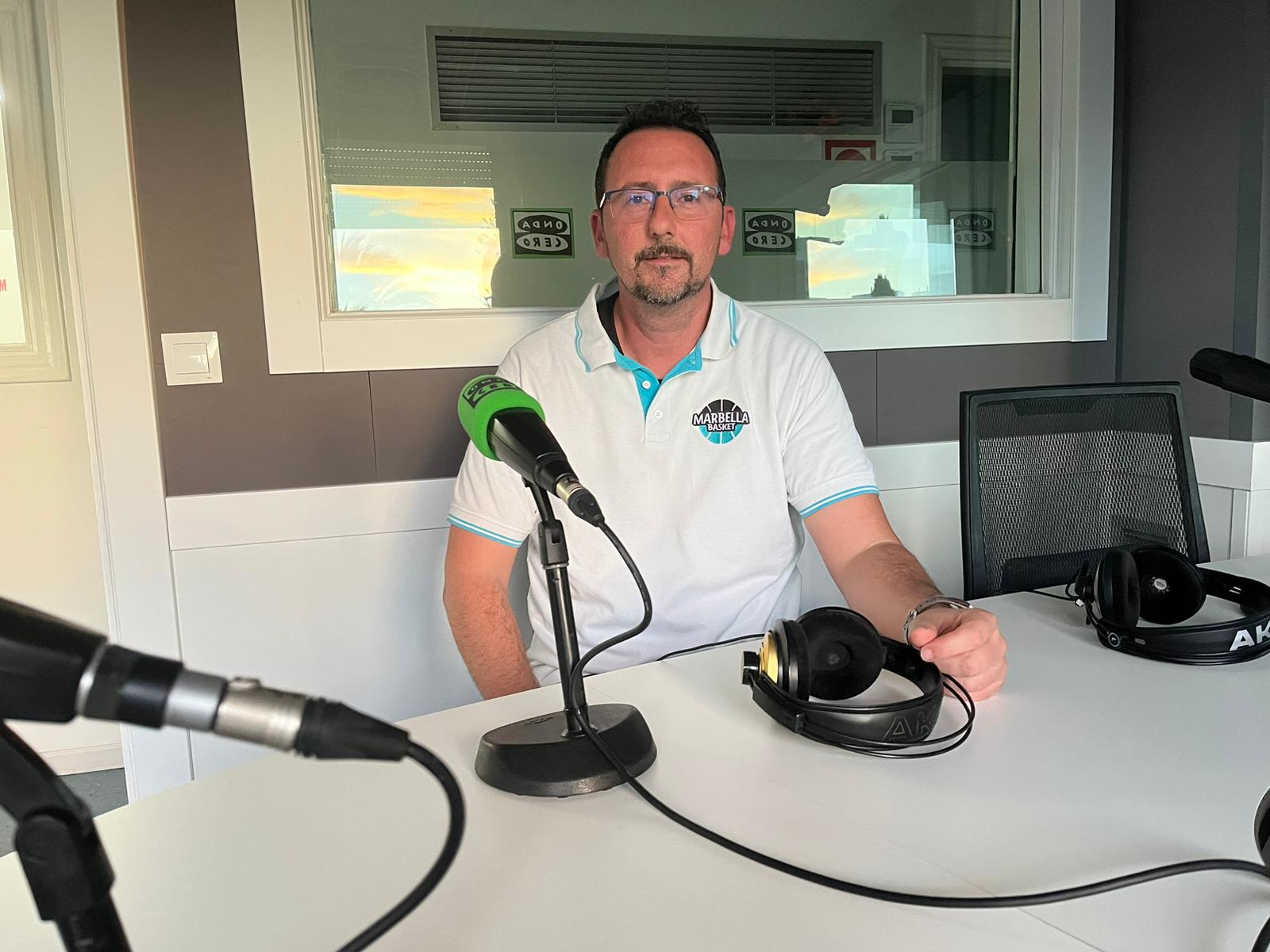 El presidente del CD Marbella Basket, Alejandro Rodríguez, nos informa sobre la I Jornada de la Liga Colegial El presidente del CD Marbella Basket, Alejandro Rodríguez, nos informa sobre la I Jornada de la Liga Colegial