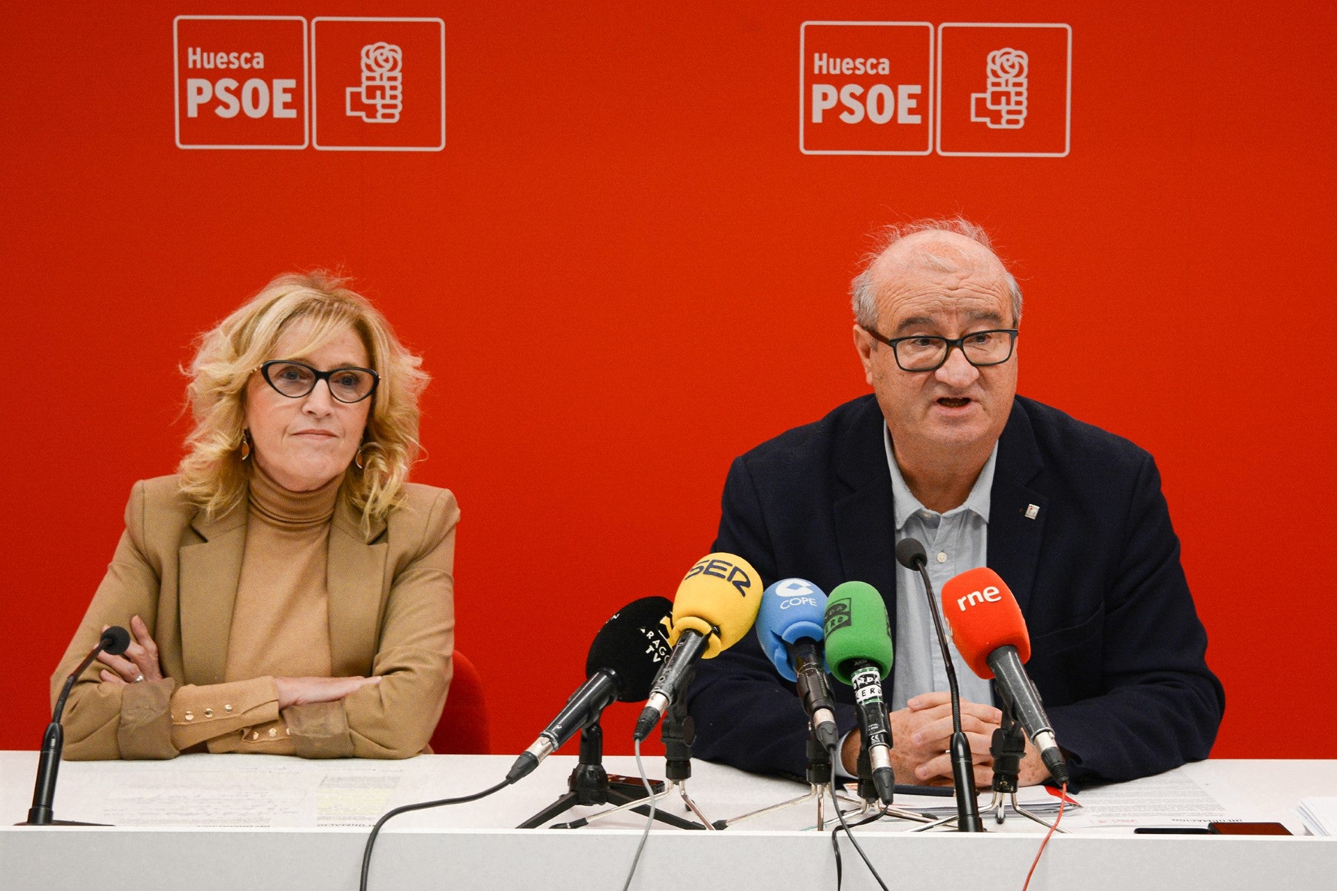 El PSOE de Huesca pide a la alcaldesa una respuesta y presenta cinco enmiendas más al presupuesto El PSOE de Huesca pide a la alcaldesa una respuesta y presenta cinco enmiendas más al presupuesto
