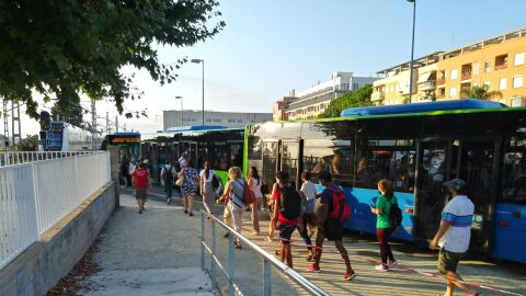 L&iacute;nea del metro y tranv&iacute;a