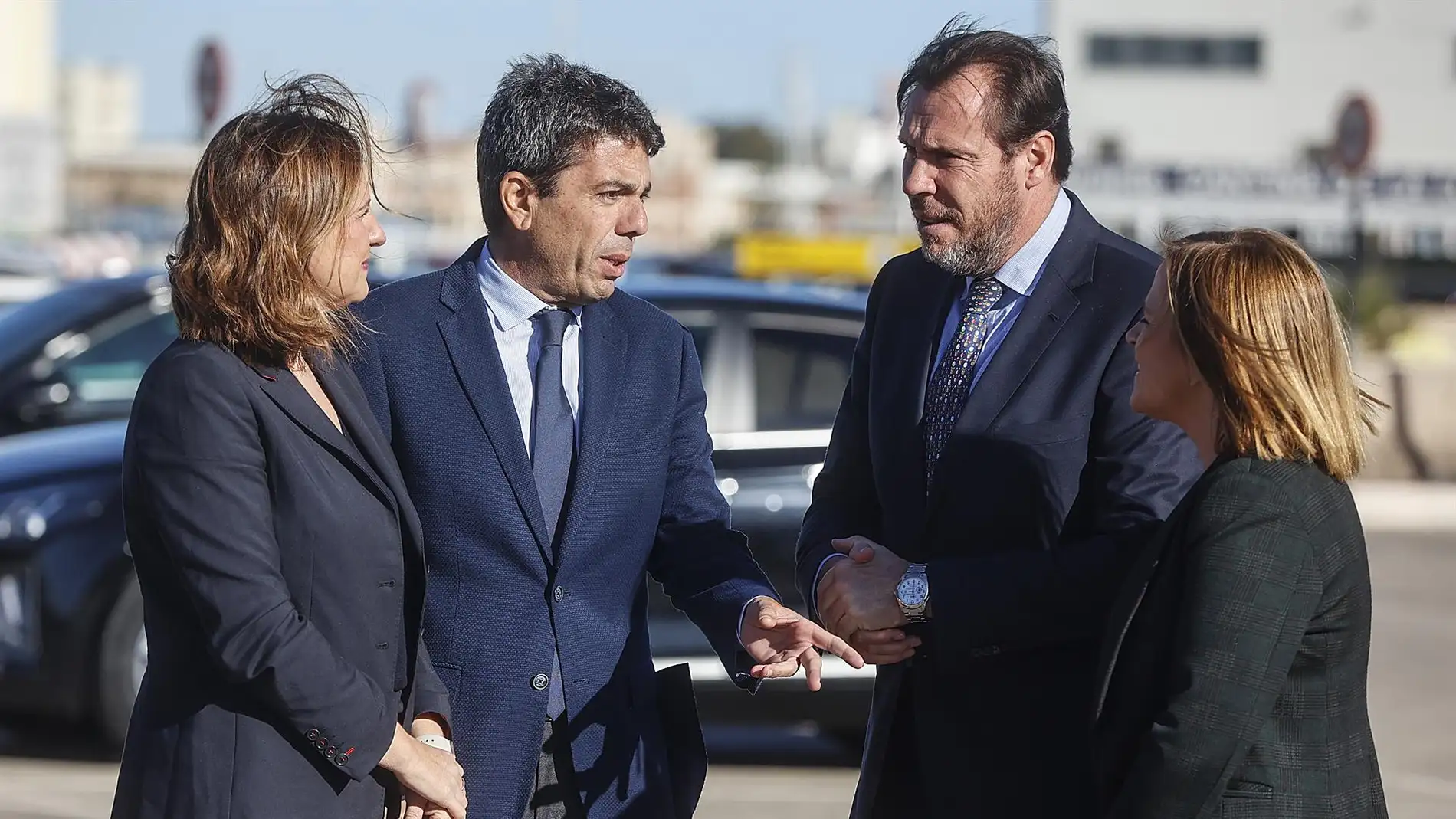 Visita del ministro de Transportes, Óscar Puente, al Puerto de València - 