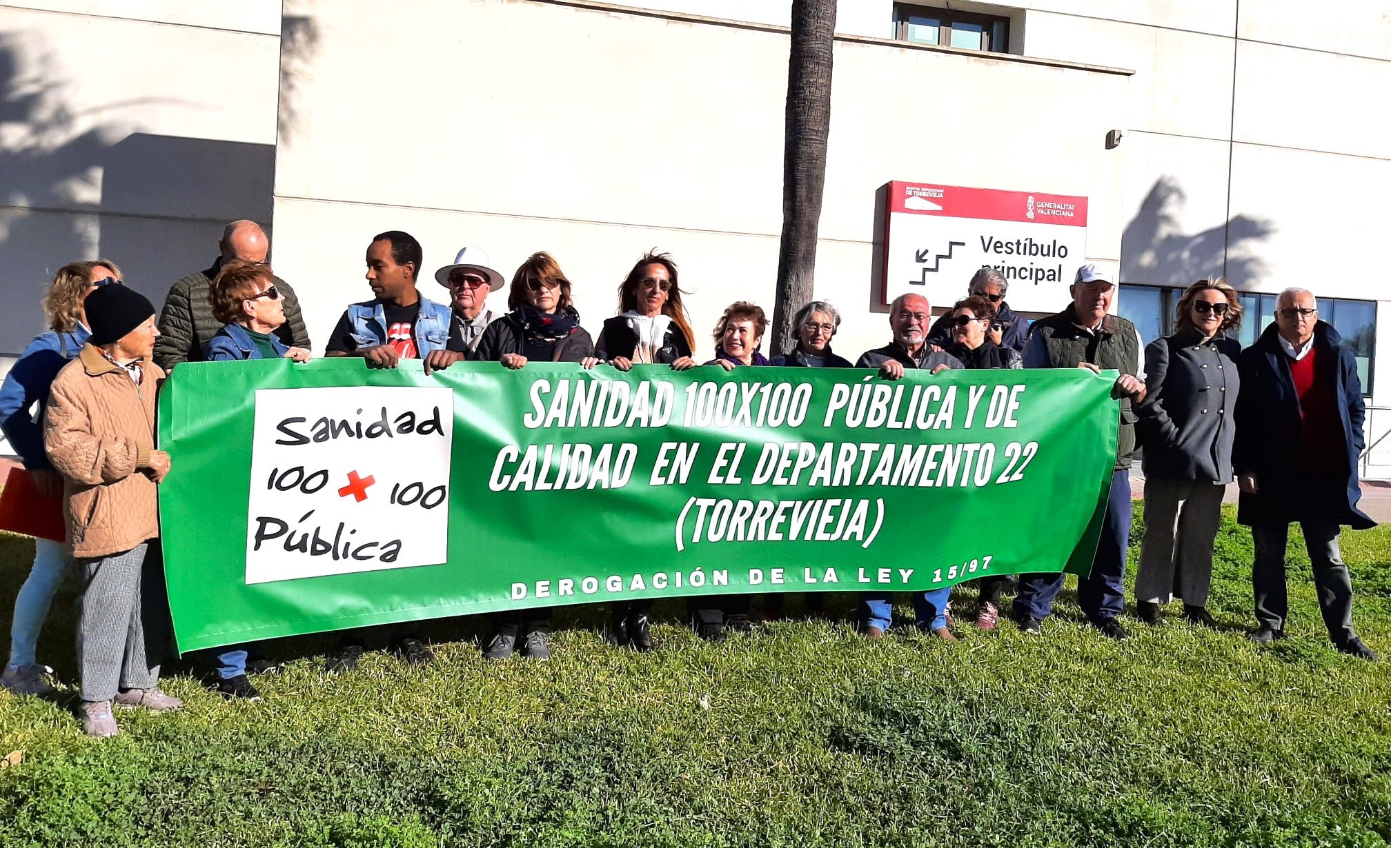 La plataforma por la Sanidad llama a la movilización para exigir mejoras en el departamento de Torrevieja La plataforma por la Sanidad llama a la movilización para exigir mejoras en el departamento de Torrevieja